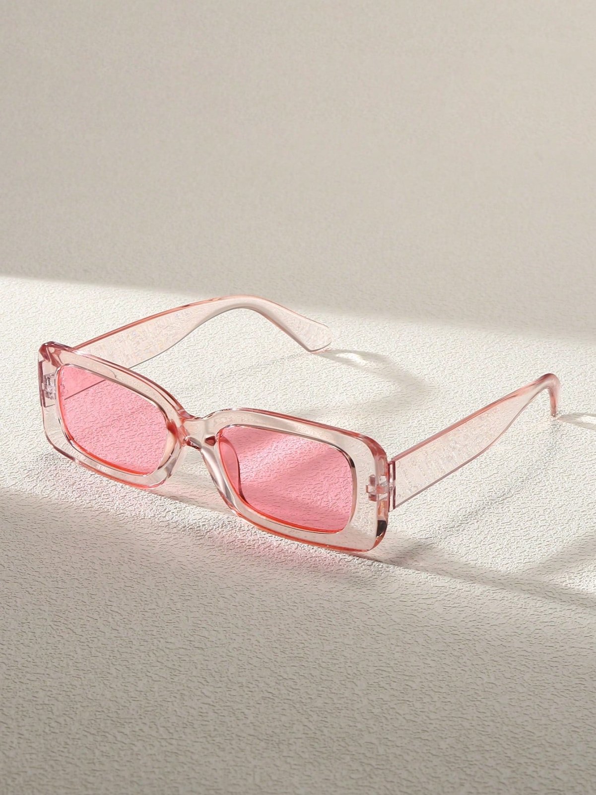 Fashionable Retro Style Sunglasses for Summer