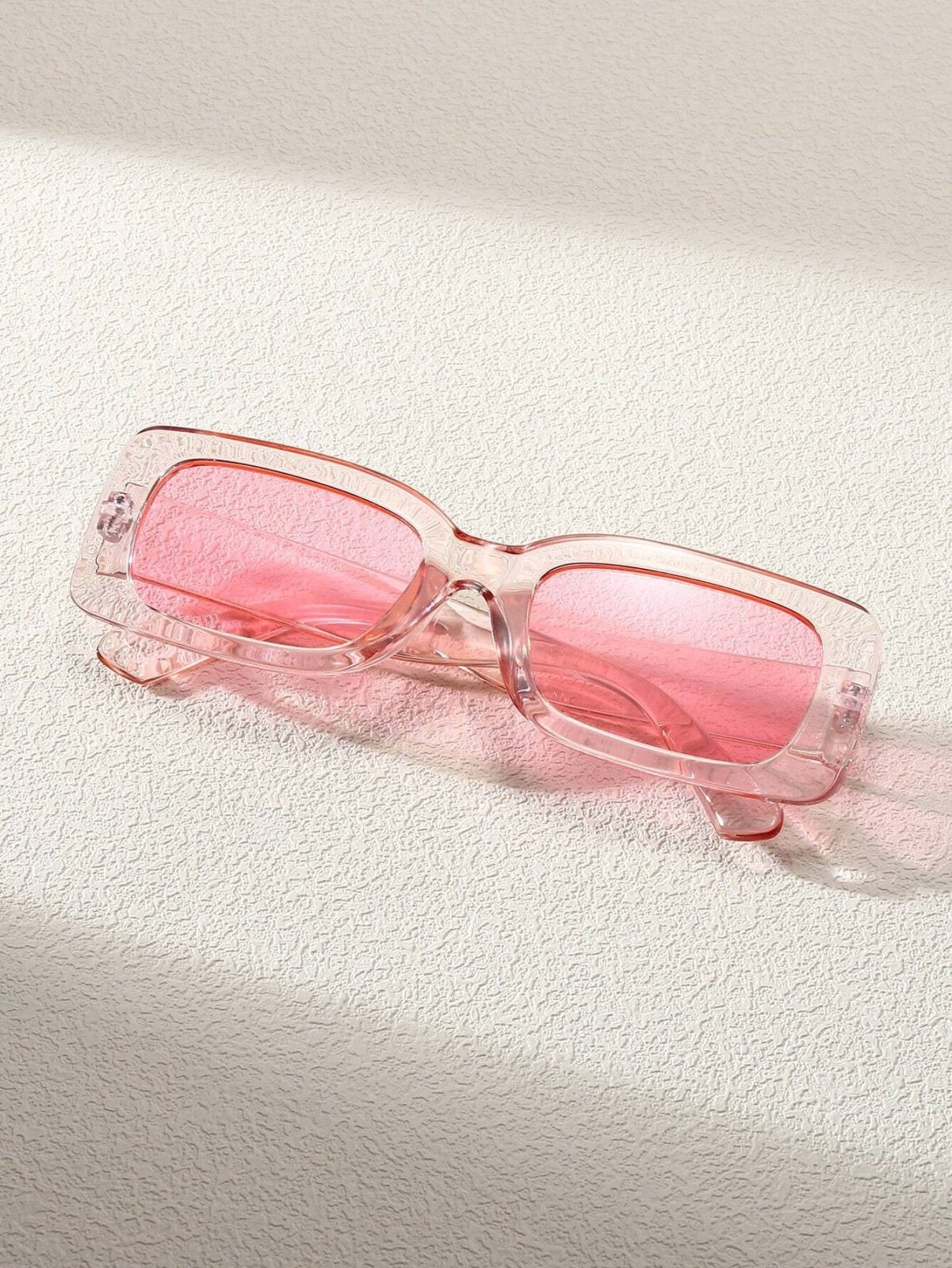 Fashionable Retro Style Sunglasses for Summer