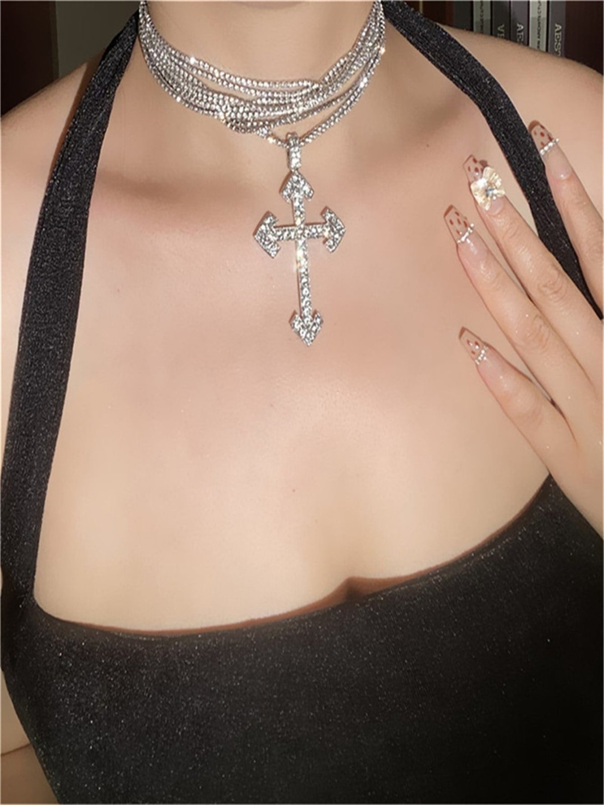 Cross Pendant Rhinestone Necklace 