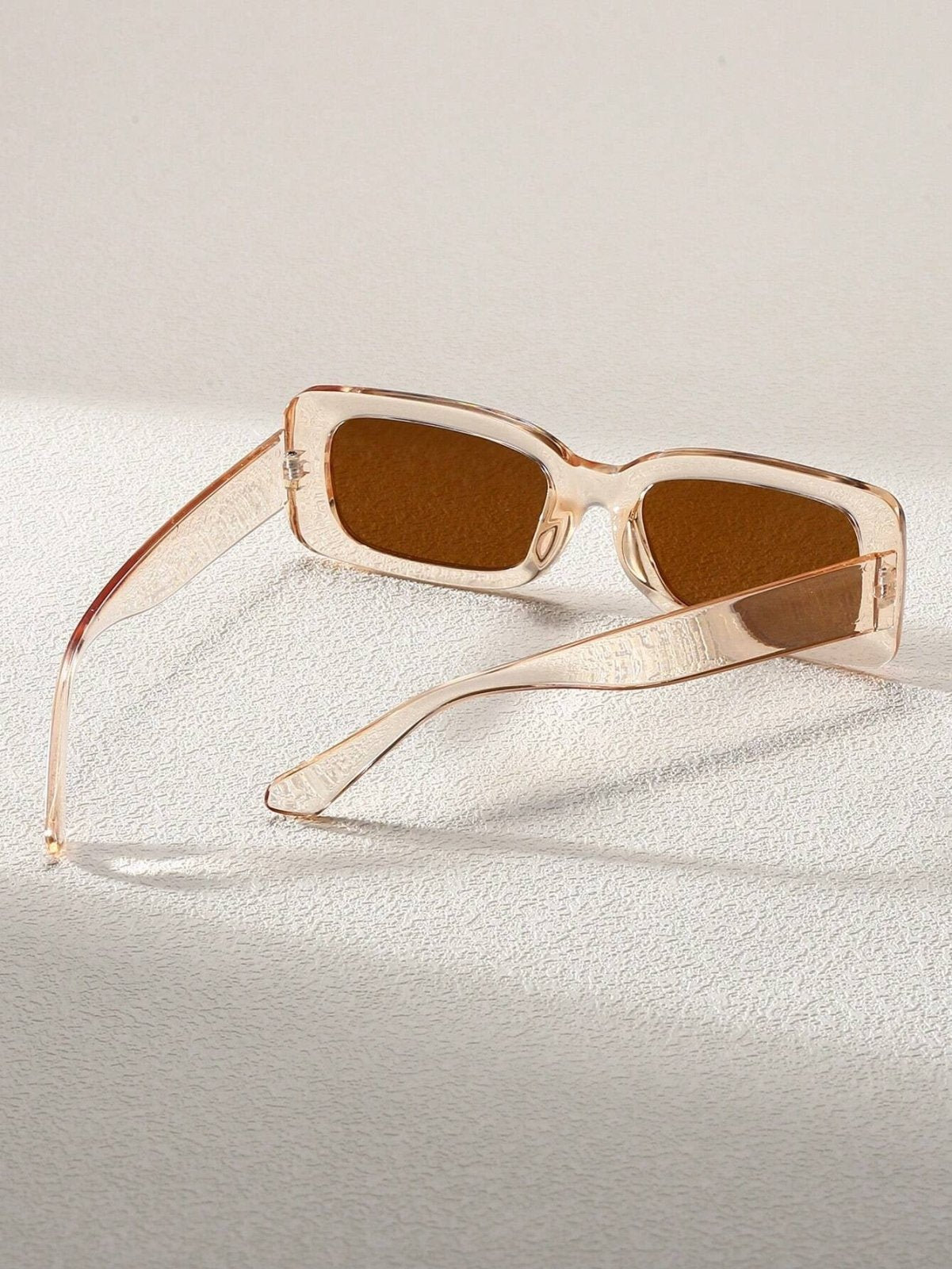 Fashionable Retro Style Sunglasses for Summer