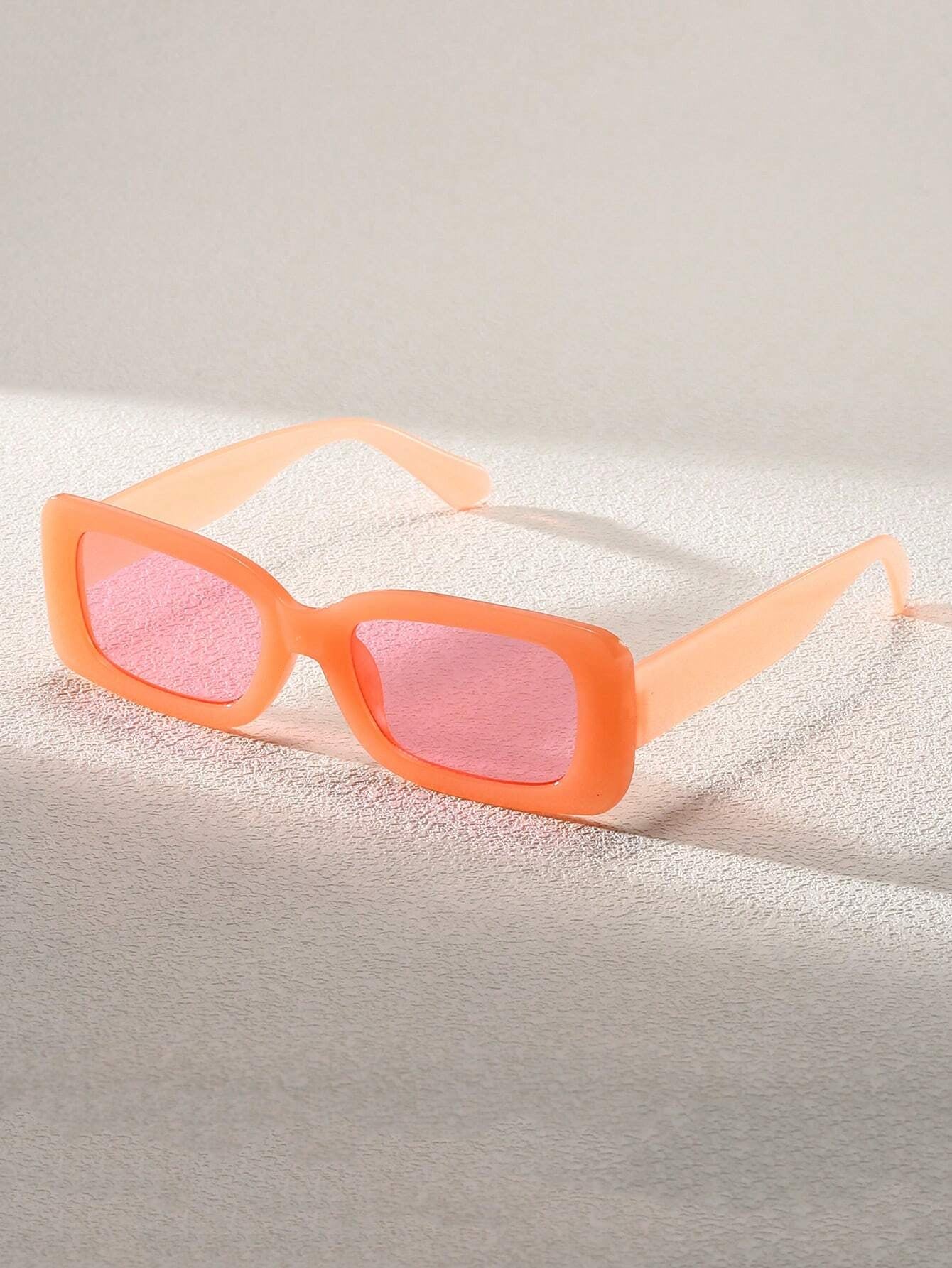 Fashionable Retro Style Sunglasses for Summer