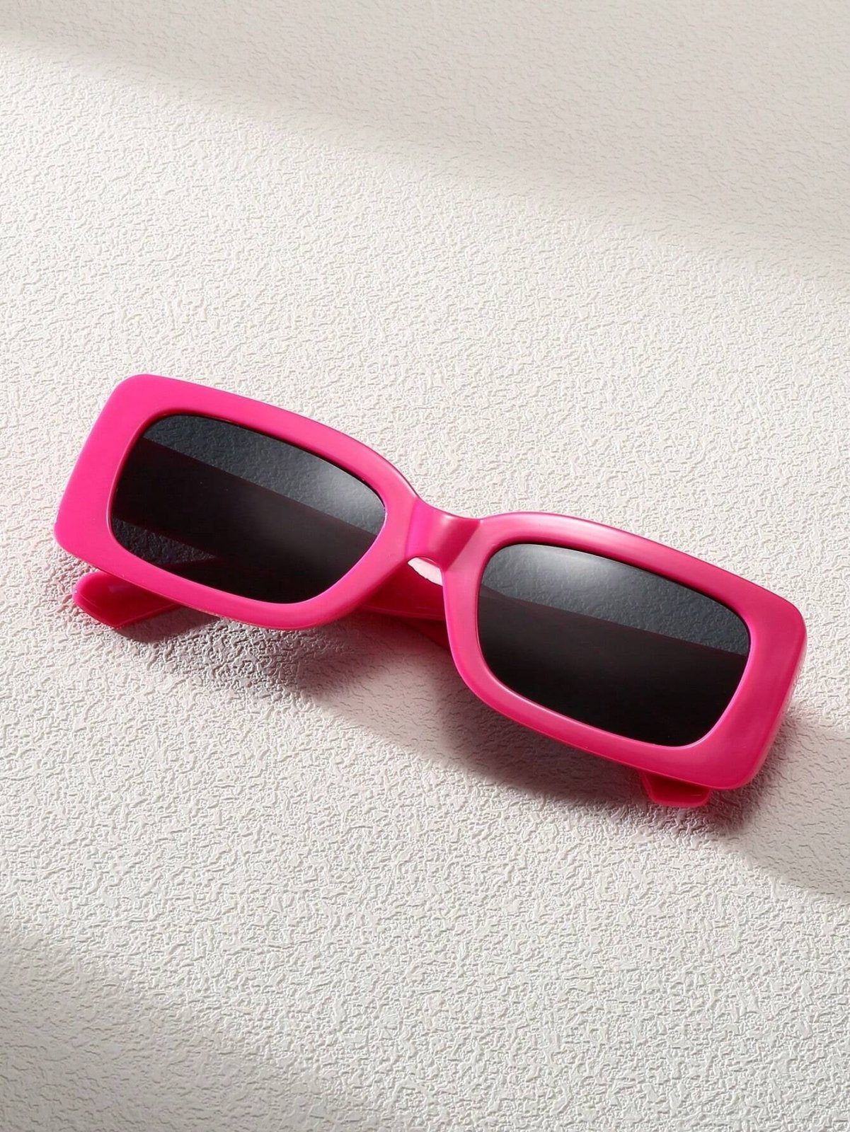 Fashionable Retro Style Sunglasses for Summer